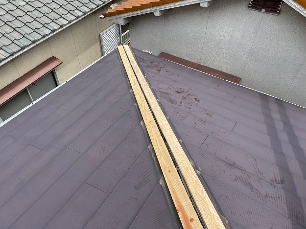 姫路市　棟包み板金交換 風災害　貫板設置